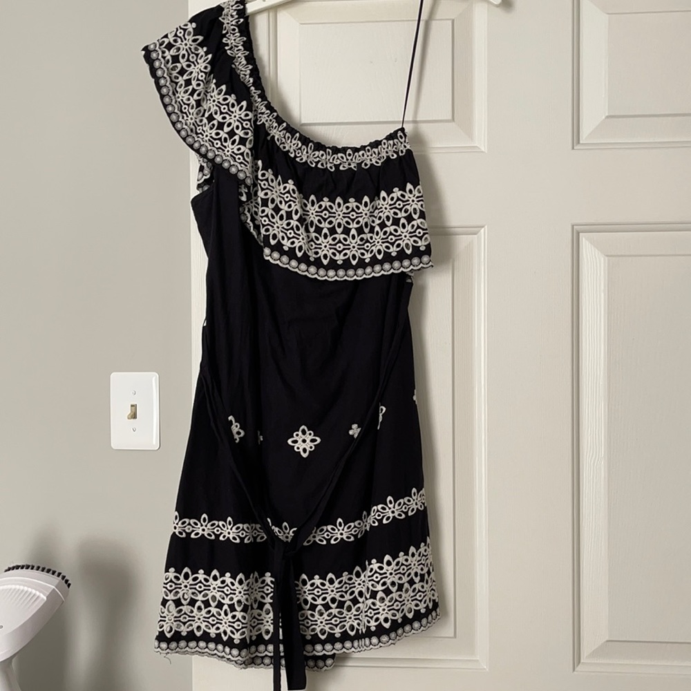 One shoulder dress